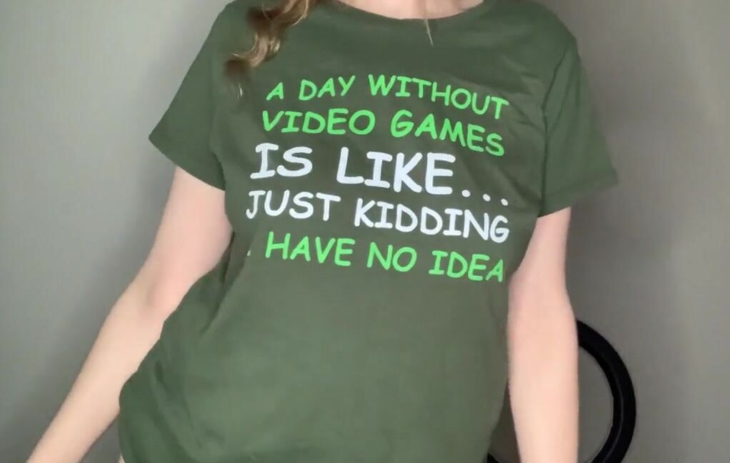 Jennaize Nicknamed Jennaize Onlyfans One Of My Lovely Subscribers Sent Me This Super Silly Shirt Heres Me Showing