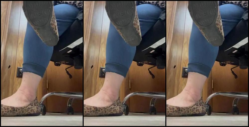 Fattyfeet420 Nicknamed Fattyfeet420 04 05 2024 Onlyfans Video I Love These Leopard Flats Theyre So Comfy But Man Oh Man Do My Feet Sweat