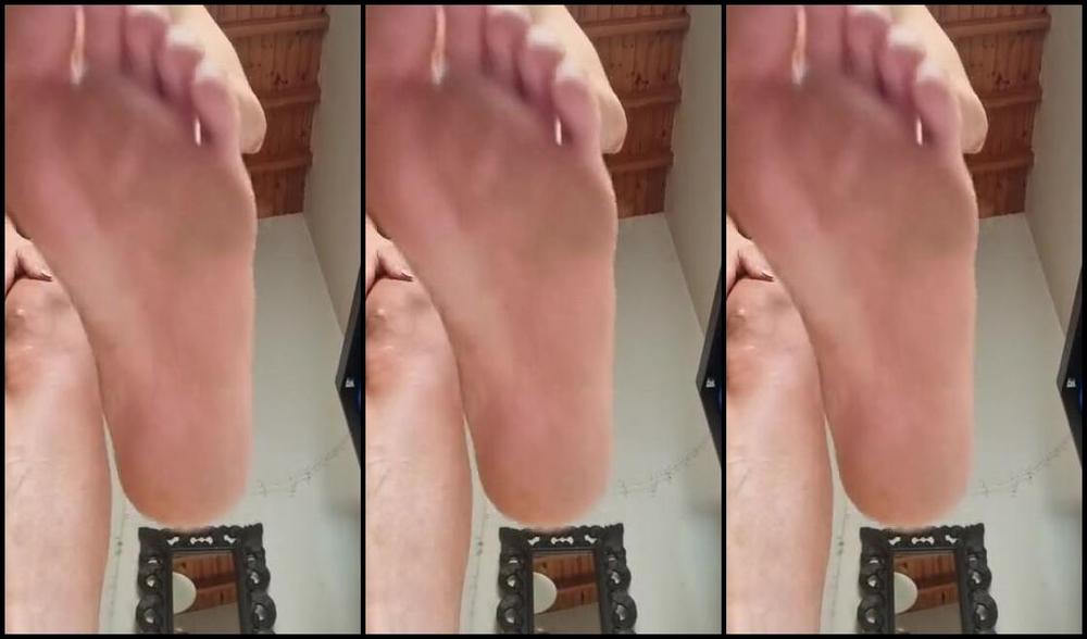 Zoey Riley Nicknamed Zoeyrileyvip Foot Fetish 01 05 2024 Onlyfans Video I Am A Giant Goddess I Dont Even Like You Little Bug