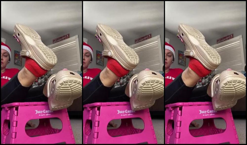 Deedee Nicknamed Deedeericanfeet 12 30 2024 Onlyfans Video As Requested Socks And Crocs Tease Loser Countdown