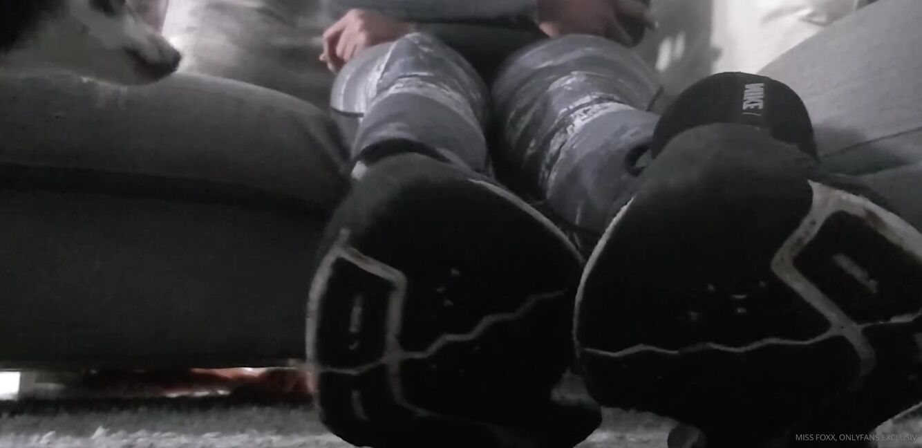 Miss Foxx Nicknamed Missfoxx 01 12 2020 Onlyfans Video Video My New Trainers Are Filthy With Mud