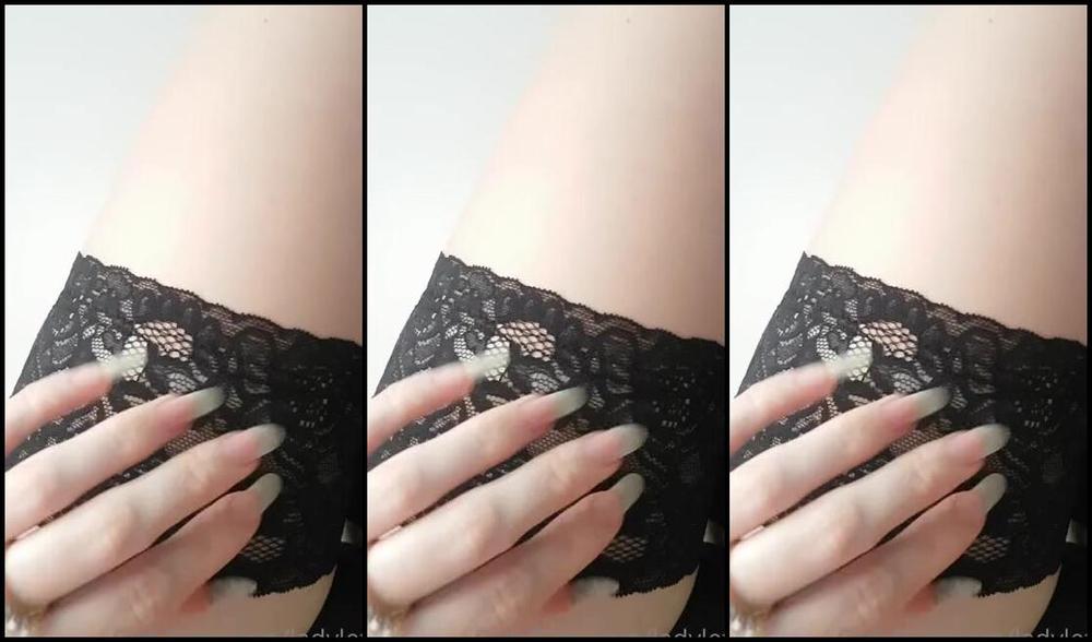 Lady Left Nicknamed Ladyleft 05 03 2020 Onlyfans Video Lace Top Stockings Bare Look Legs Long Sharp Pointed Nails Exploring