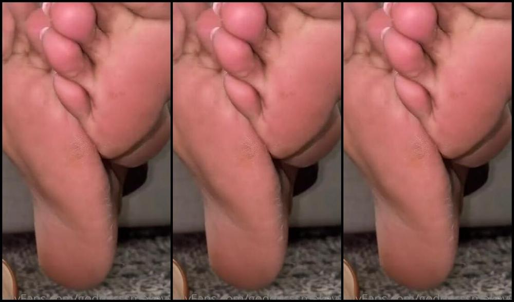 Goddess Smokey Nicknamed Goddesssmokeyyy Onlyfans Smelly Work Flats