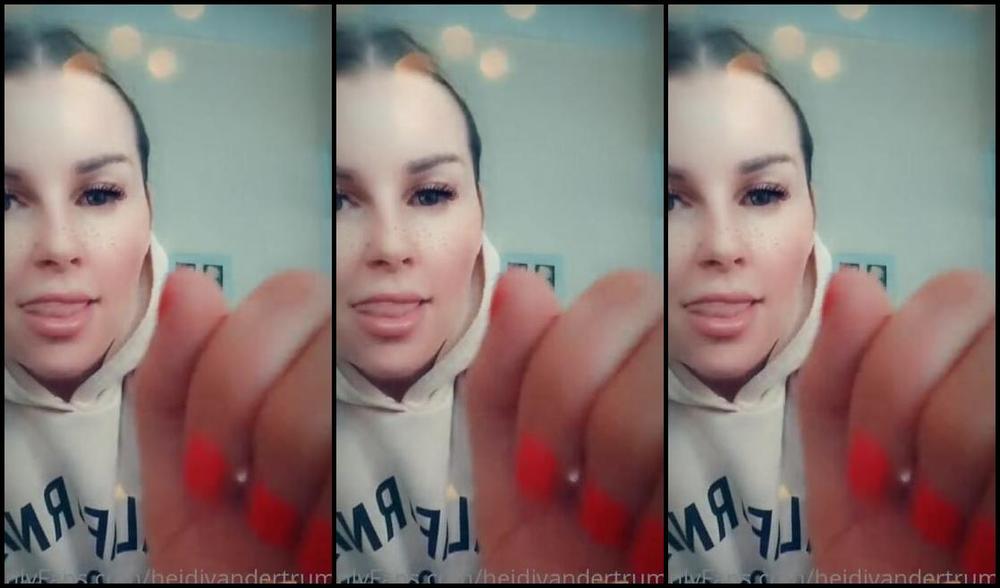 Heidi Foxx Nicknamed Heidivandertrump Onlyfans Got The Farts Amp The Giggles Today My Farts Are Stinking So Bad That I Just