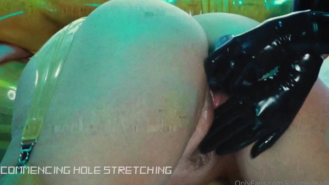 Kissmedeadlydoll Nicknamed Kissmedeadlydoll 04 19 2023 Onlyfans Video Continuing My Theme Of All Things Alien