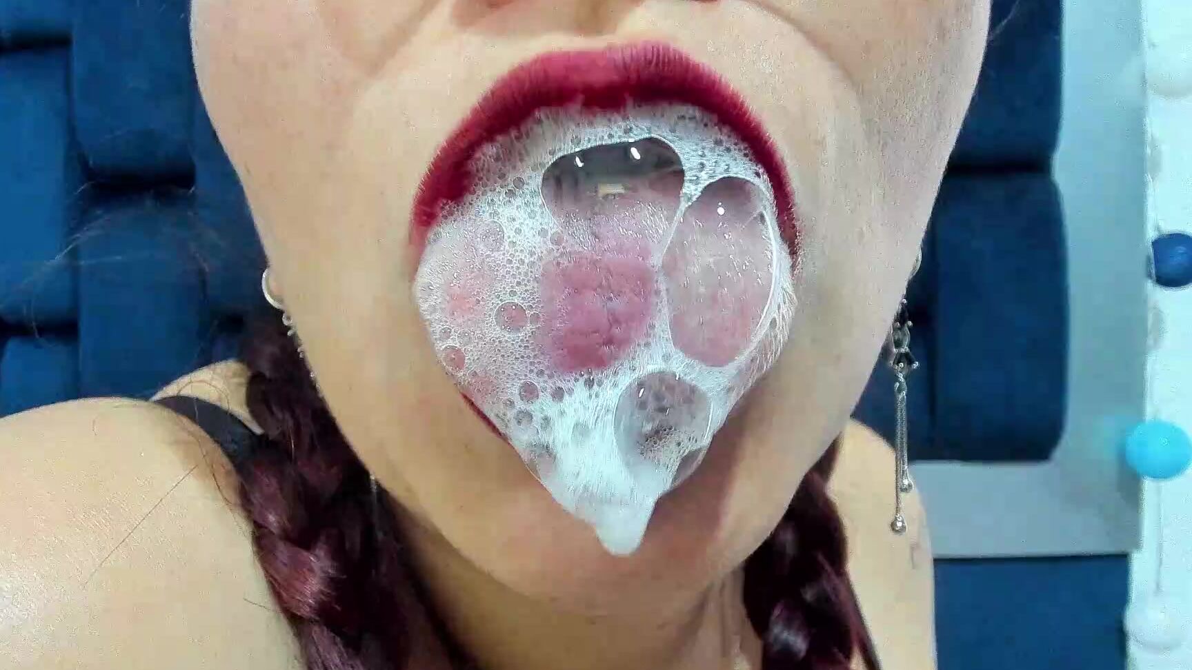 "Coconutsex" deepthroat, dildosucking, povblowjob, sloppy, spitfetish saliva lover passionate about saliva manyvids