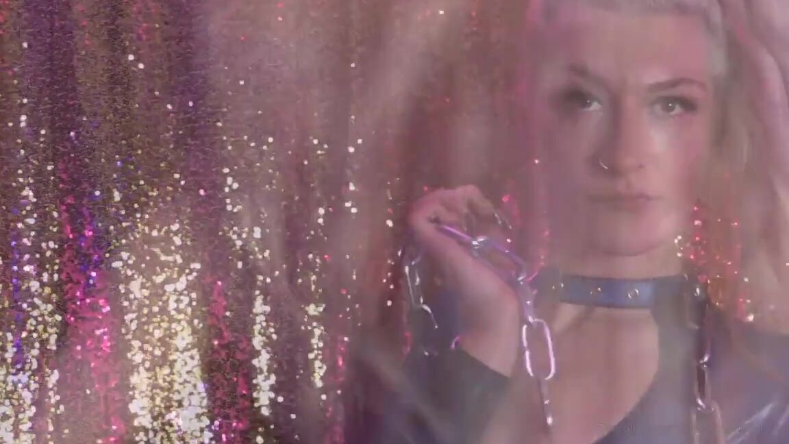 Miss Adah Vonn Nicknamed Topdomme Onlyfans Full Clip Body Worship Latex And Chains 4K Thanks To Xsierrafox For Filming And Composition