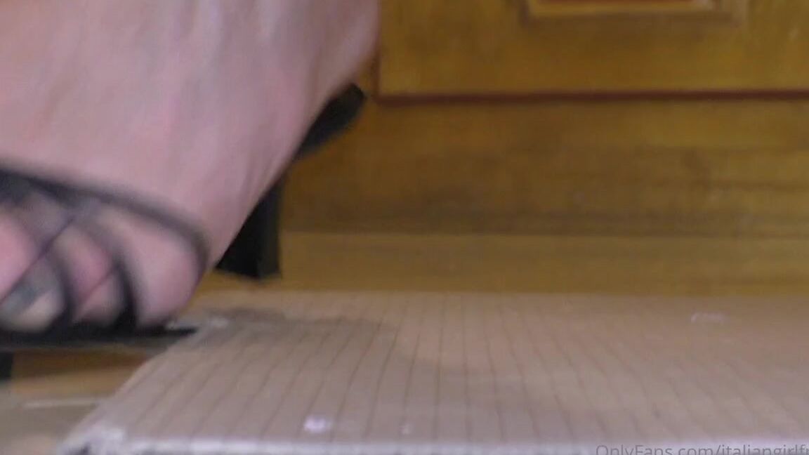 Italian Girlfriend Nicknamed Italiangirlfriend 07 22 2022 Onlyfans Video This Is An Old Crush Session Recorded During A Little Holiday In Rome