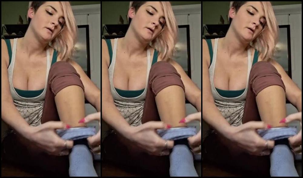 Saint Pep Nicknamed Stpep 02 20 2025 Onlyfans Video Blue Slouch Socks White Ankle Socks And Tan Nylons