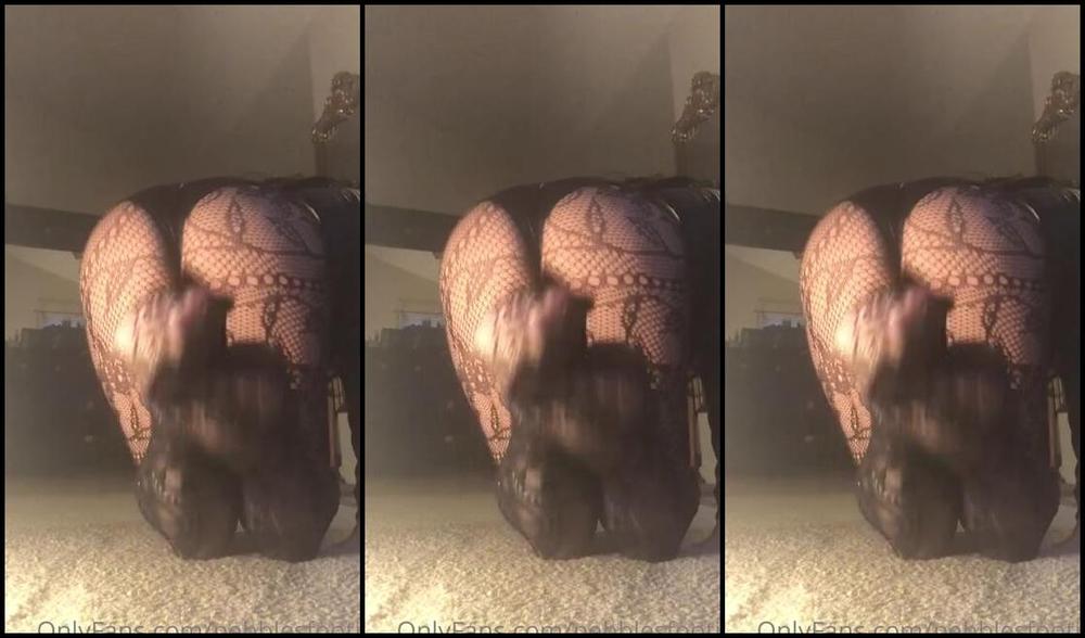 Nanadagodd Nicknamed Nanamoneyfeet Onlyfans Dbl Joi Im The Big General Salute Bow Down Which One You Like Better 1