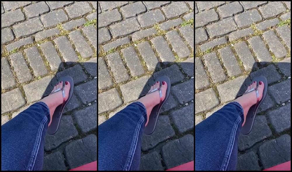 Finebritishfeet Nicknamed Tickletoesuk 03 27 2020 Onlyfans Video Flip Flop Dangle