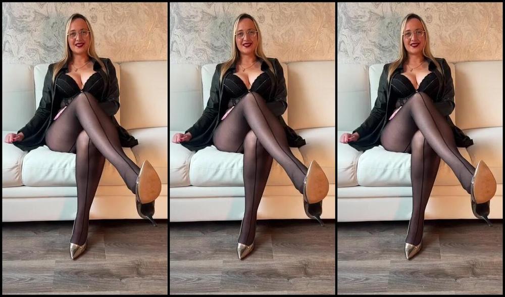 Adara Jones Nicknamed Adarajones Vip 09 28 2024 Onlyfans Video Special Pantyhose With Seams On The Front And Back