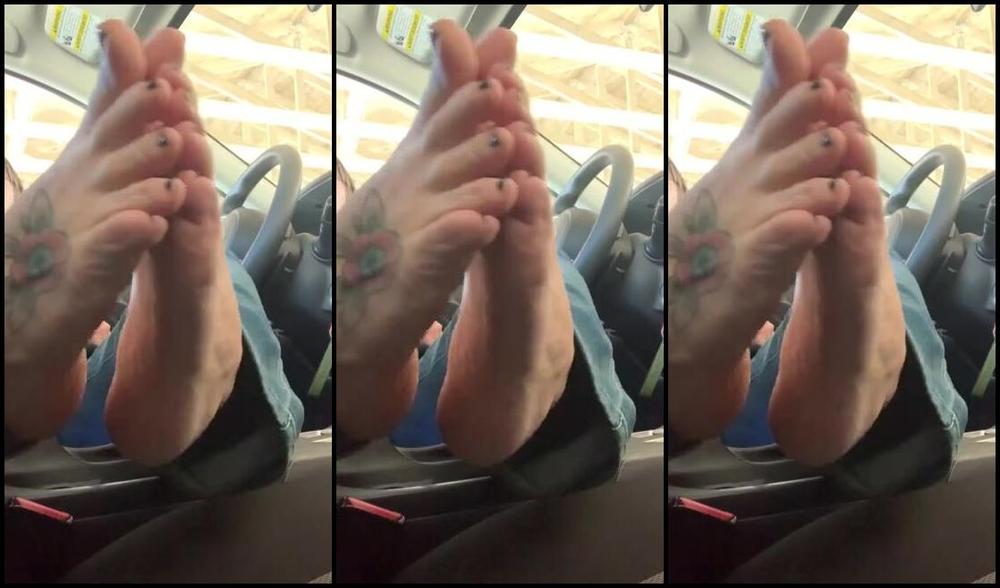 Marci Toes Nicknamed Marcitoes23 04 27 2025 Onlyfans Video Sunday Funday Lets Do A Quick Car Joi