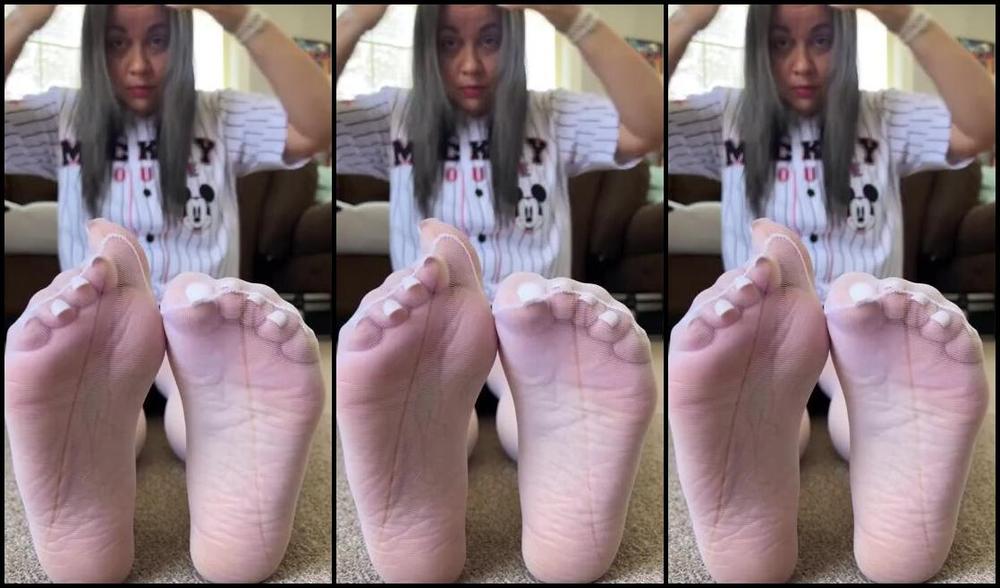 Deedee Nicknamed Deedeericanfeet 04 04 2025 Onlyfans Video As Requested These Sexy White Nylons Tease