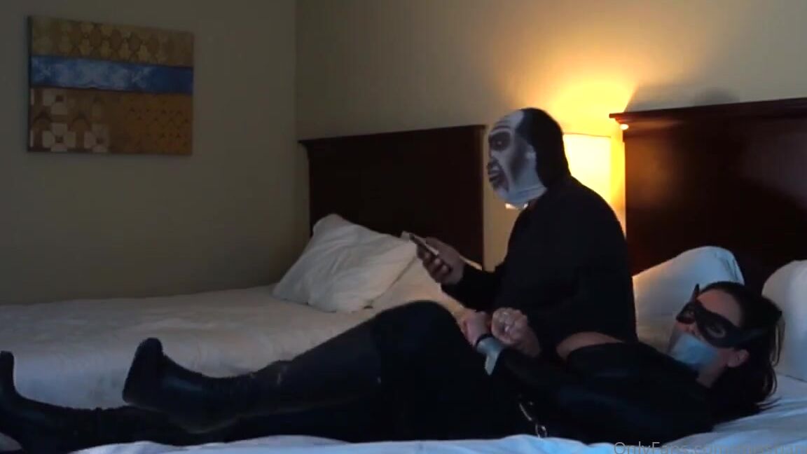 Miss Pandora Nicknamed Misspandora Onlyfans 07 12 2020 Hope My Onlyfans Mbrs Enjoy This Sneak Preview Of Christinacarter As Catwoman Im Still Working On