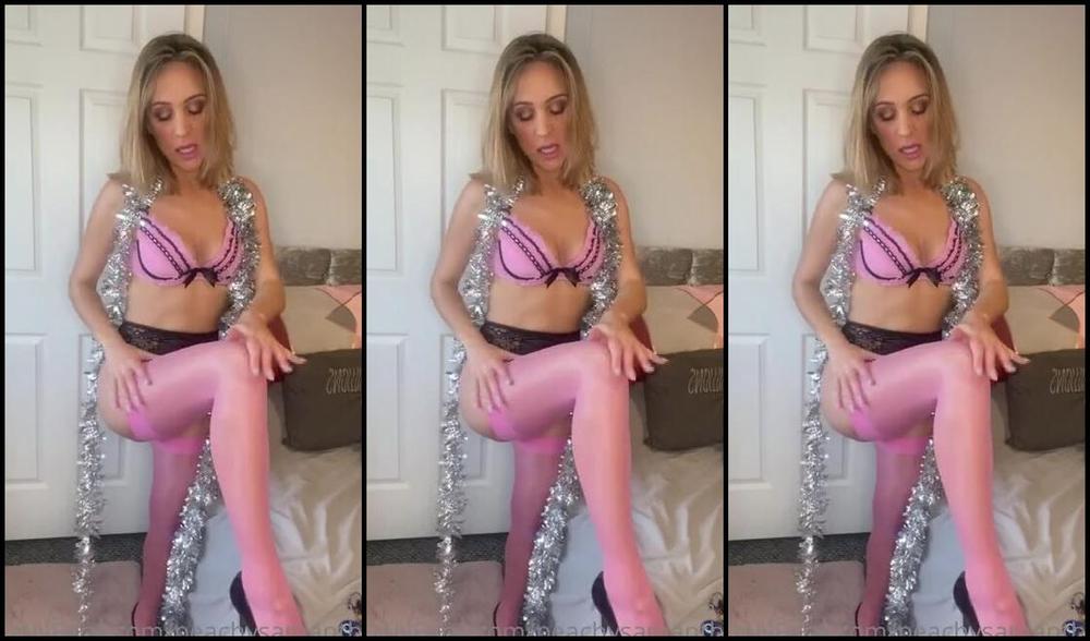 Peachy Samantha Nicknamed Peachysamantha Onlyfans How Pink Are The Stockings