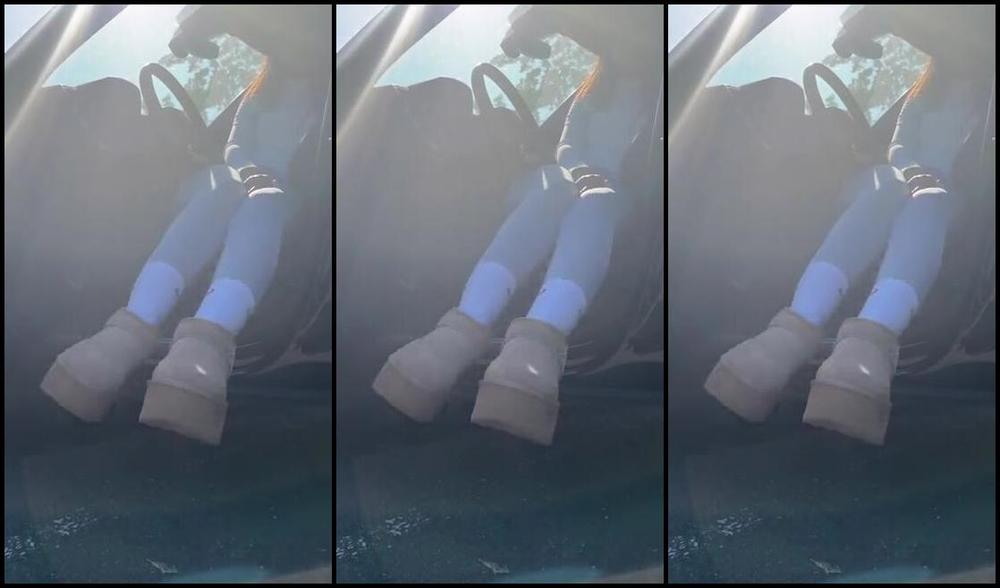 Mimistllmrs Nicknamed Mimistllmrsexclusive 09 22 2024 Onlyfans Video Kinky Content Ugg Ultra Mini Nike Socken Teveo Leggings Und Vier Ringe Pedal