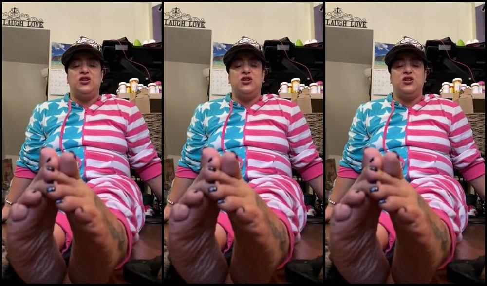 Georgia Peach Nicknamed Stoner Peach 11 02 2023 Onlyfans Video Halloween Redneck Joi This Outfit Screams White Trash All I Was Missing Was My Bud Light