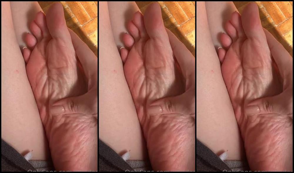 Srta Dess Nicknamed Srtadess 06 08 2021 Onlyfans Video Oi Meus Amores Bom Dia Hi My Loves Good Morning