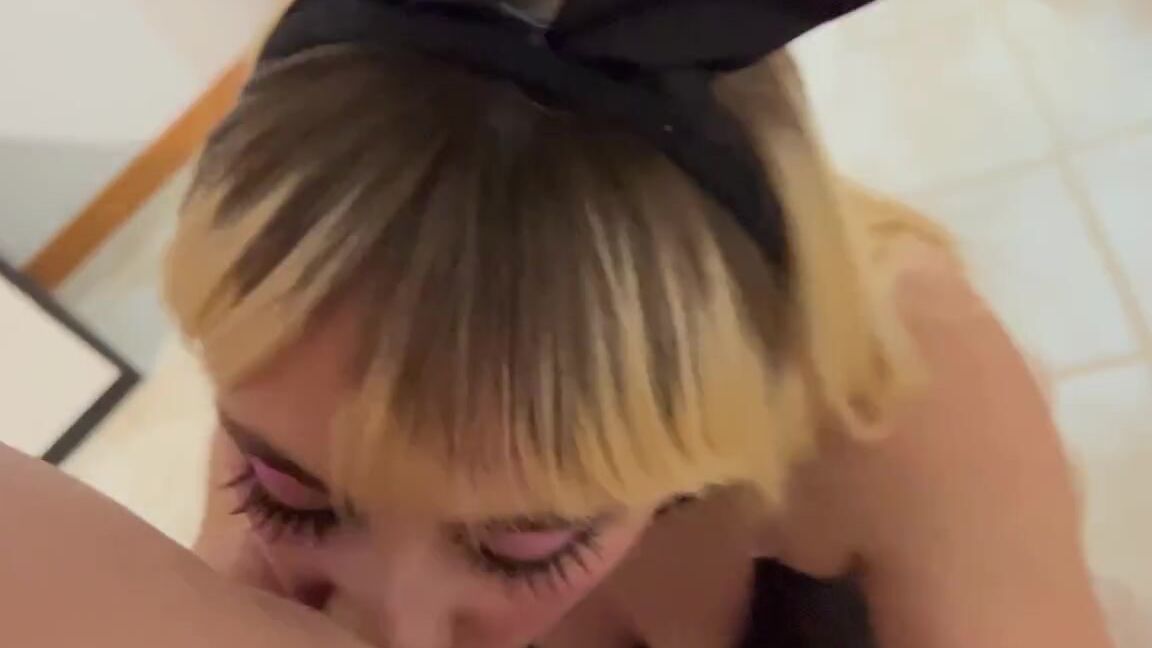 P0Rnellia Nicknamed P0Rnellia 03 29 2024 Onlyfans Video Rabbit Giving The Best Blowjob Ever