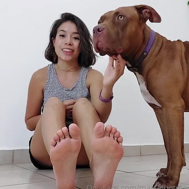 Pinkpikol Nicknamed Pinkpikol Onlyfans Les Platico Algo De M Mientras Relajo Mis Piecitos Qu Mas Les Gustara Saber