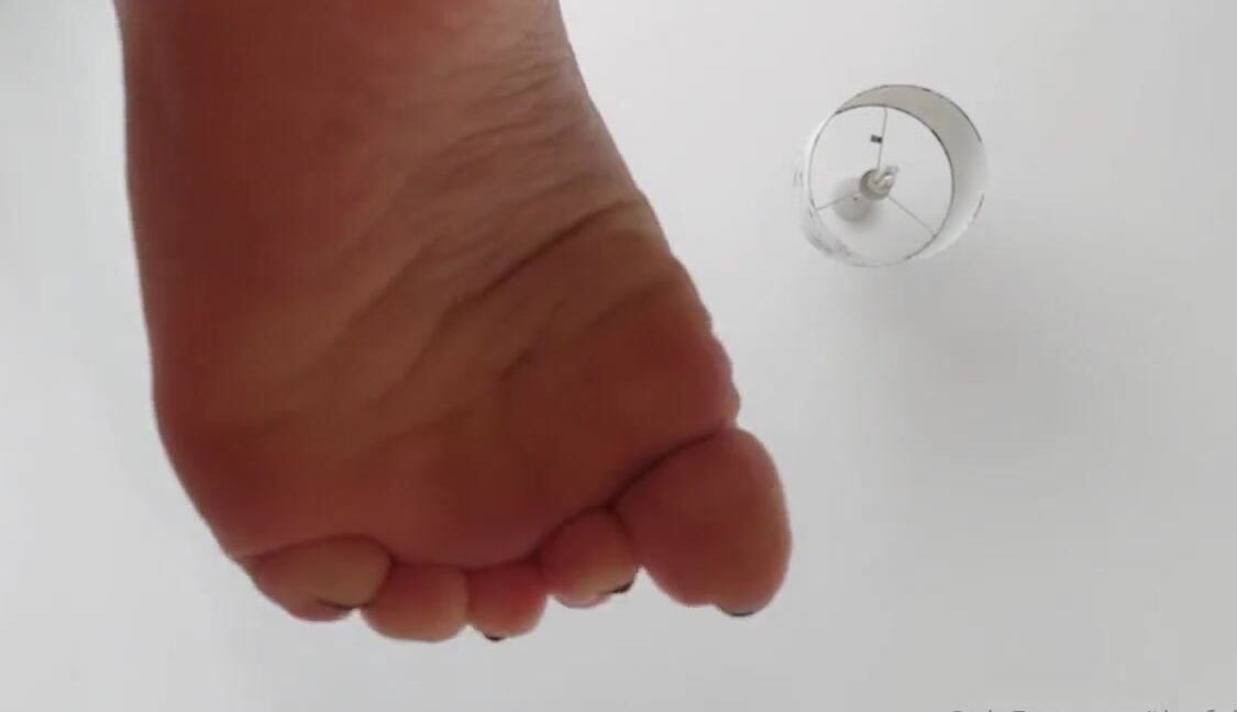 Tinyfairyfeet Nicknamed Tinyfairyfeet 05 15 2023 Onlyfans Video Lie Back And Relax As My Tiny Foot Toys With You