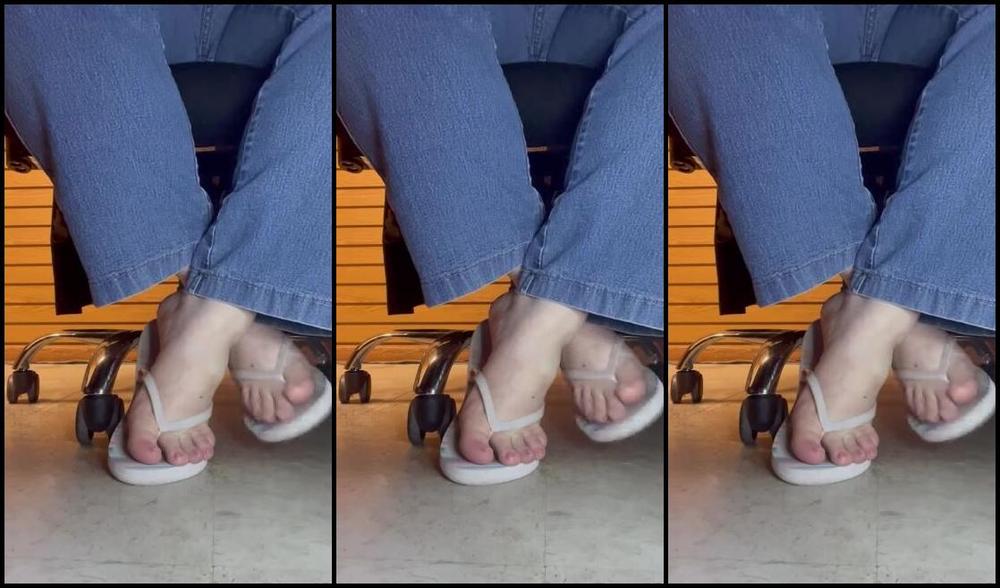 Fattyfeet420 Nicknamed Fattyfeet420 05 05 2023 Onlyfans Video Flip Flops And Natural Toes