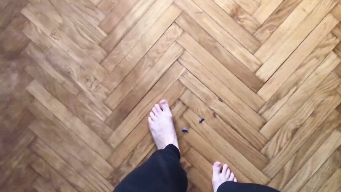 Giantess Elixs Nicknamed Giantesselixs 09 05 2021 Onlyfans Video Squishing Tinies From My Pov