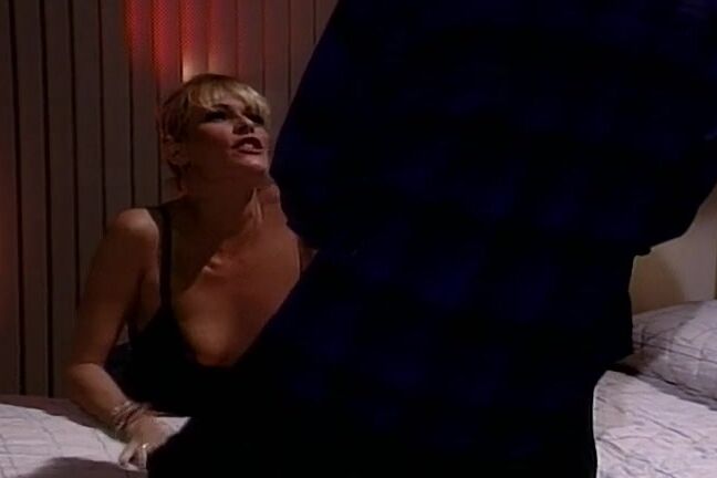 "Sunset Thomas, Debi Diamond, Tammi Ann, Misty Rain, Steffi, Tom Byron, Steve Drake, Blake Palmer, Ron Jeremy" Facial, Anal, Feature, Comedy Debbie Does Dallas Again Arrow Productions