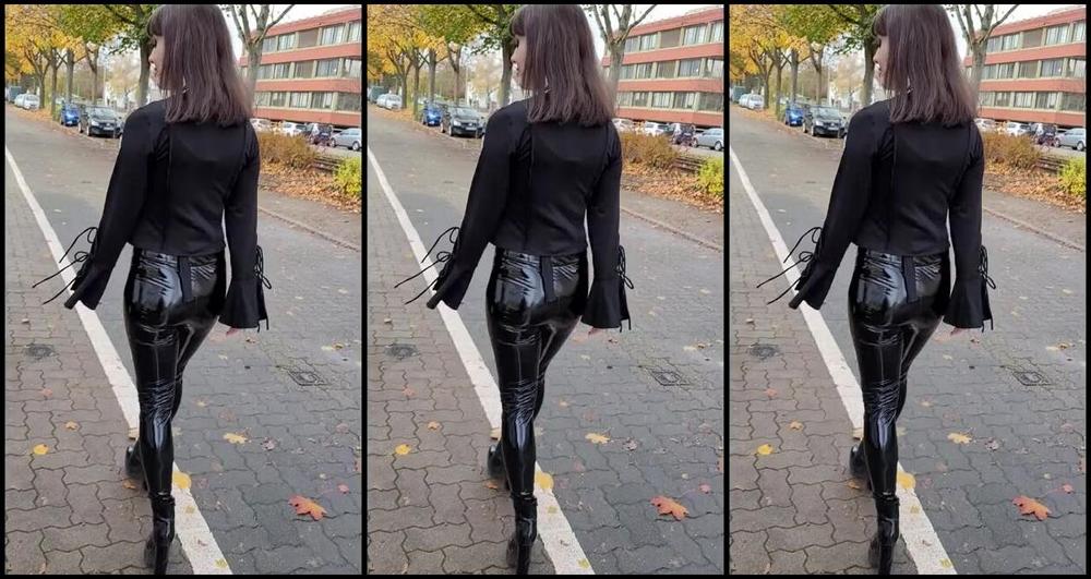 Sophie X Elodie Nicknamed Sophie X Elodie 02 07 2024 Onlyfans Video Draussen Unterwegs In Meiner Pvc Leggings