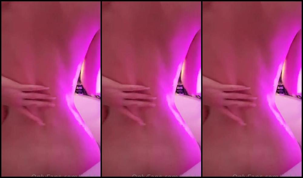 Lady Left Nicknamed Ladyleft 12 02 2020 Onlyfans Video A Steamy Wet Naked Bathtime Back Massage