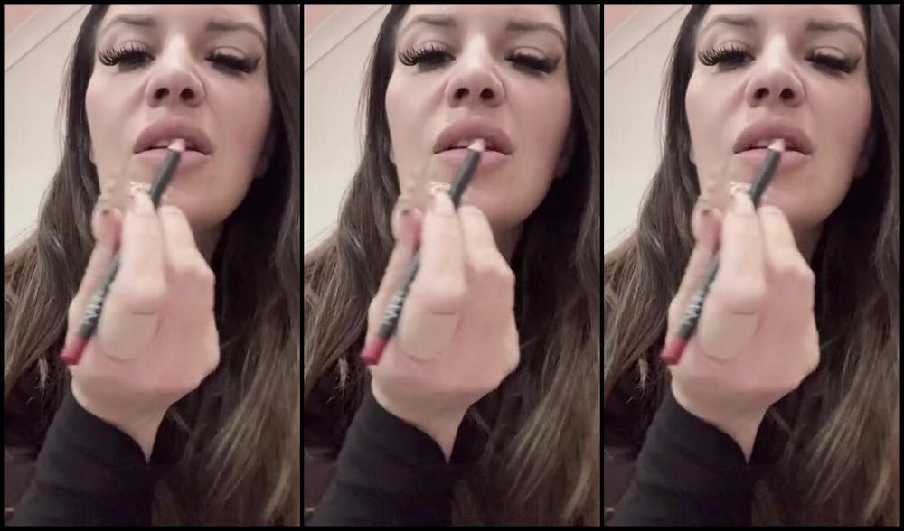 Mistress Lucilla Nicknamed Mistresslucilla 08 01 2025 Onlyfans Video I Know The Desire To Kiss Me Consumes You Doesnt It The Softness Of My Lips