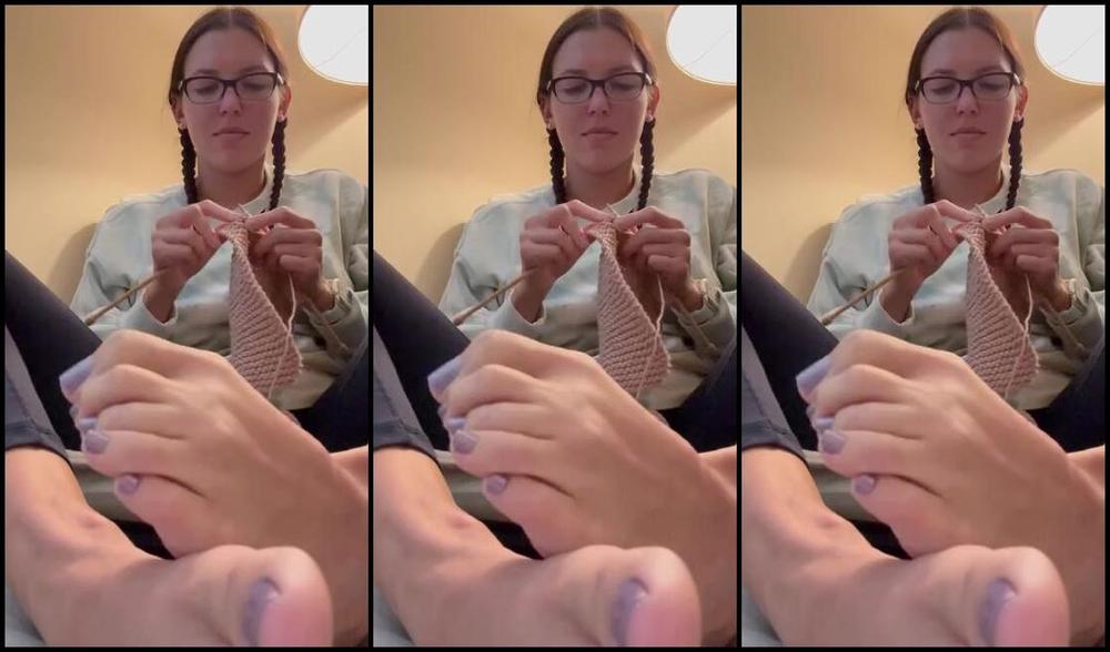 Alice Rose Nicknamed Alicerosequeenoftoes 11 29 2023 Onlyfans Video Dont Think That I Dont See You Staring Maybe If You Wait Patiently Ill Let