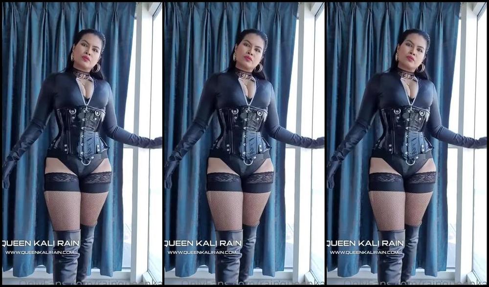 Queen Kali Rain Nicknamed Rainqueenkali 05 19 2020 Onlyfans Video I Always Look Classy And On A Recent Day I Had Some Fun
