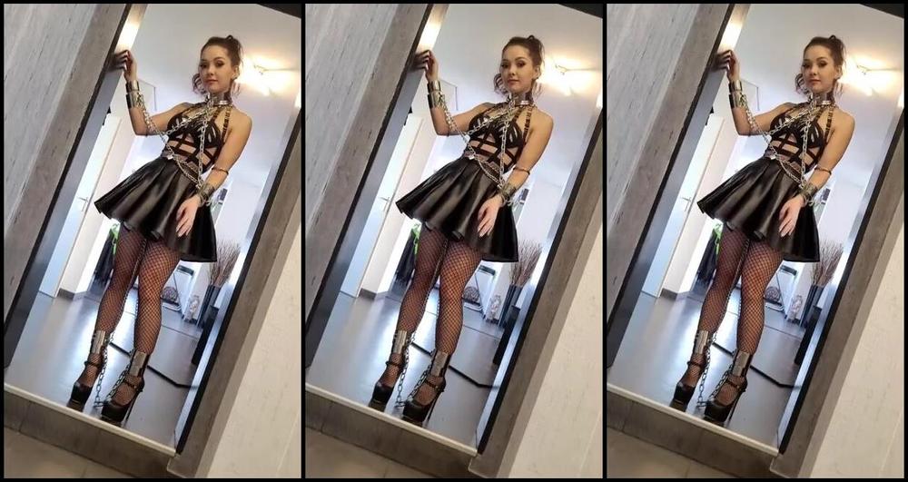 Sophie X Elodie Nicknamed Sophie X Elodie 02 05 2024 Onlyfans Video In Ketten Und Edelstahl Im Leder Outfit Zu Hause