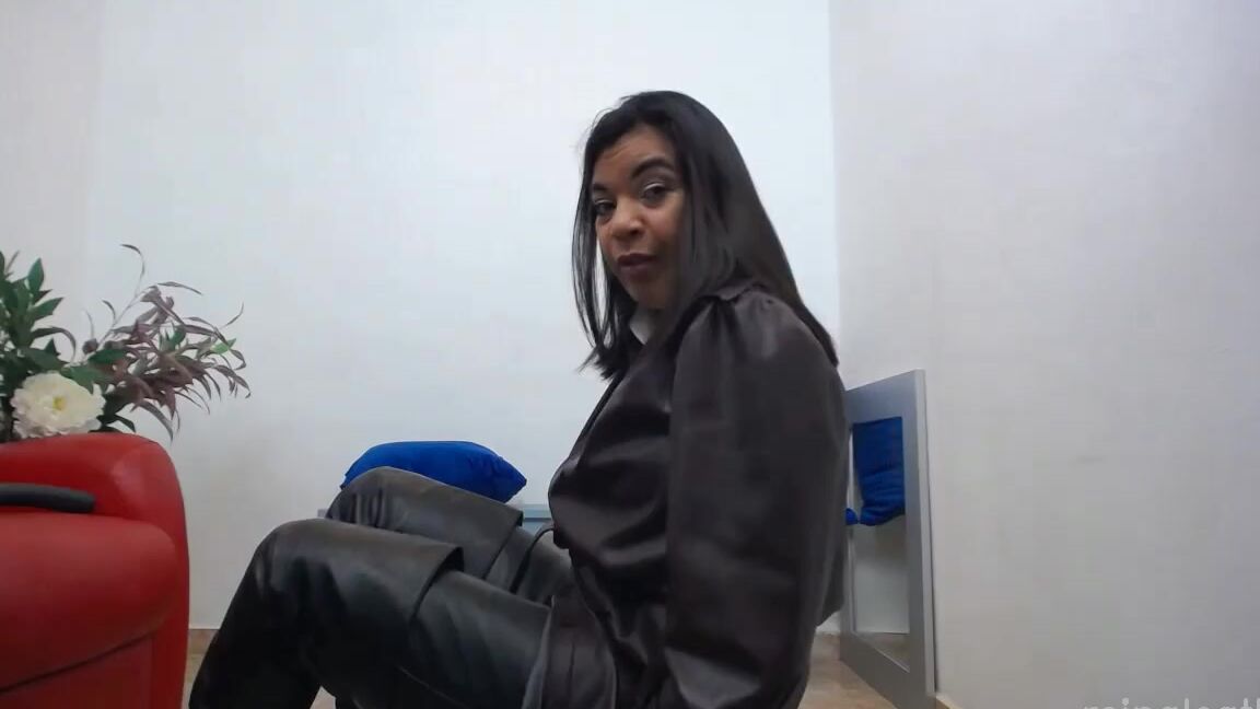 Reina Leather Nicknamed Reinaleather Onlyfans Video 3618