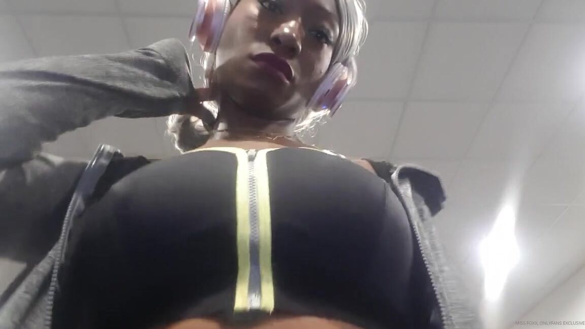 Miss Foxx Nicknamed Missfoxx 09 30 2019 Onlyfans Video Video Underboob