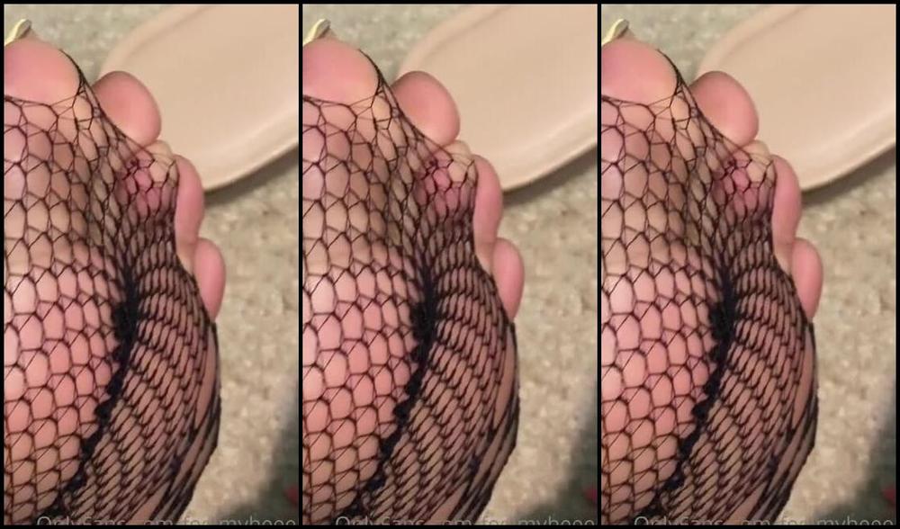 Goddess Smokey Nicknamed Goddesssmokeyyy Onlyfans Late Night Fishnet Play 2