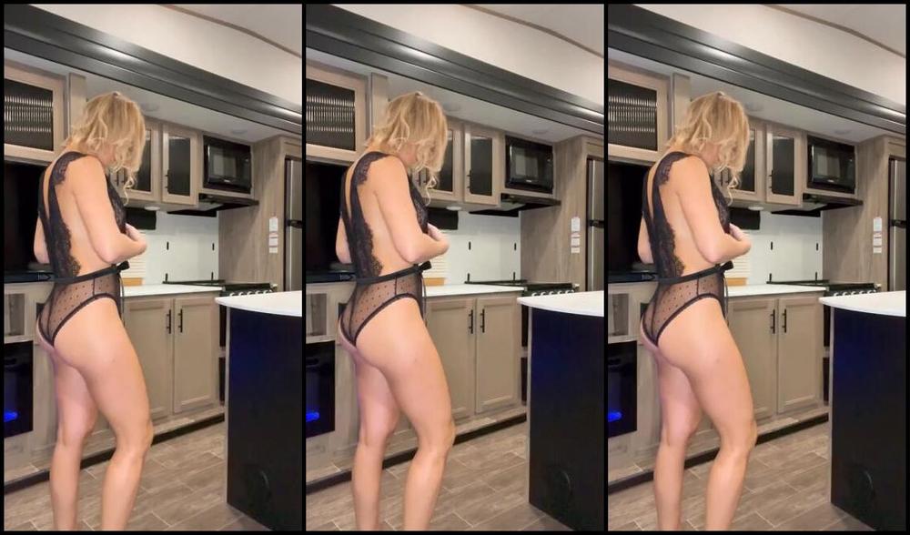 Vicky Stark Nicknamed Vickystark 11 27 2023 Onlyfans Video Black Outfits Try On Youre Gona Love The 3Rd One Hy