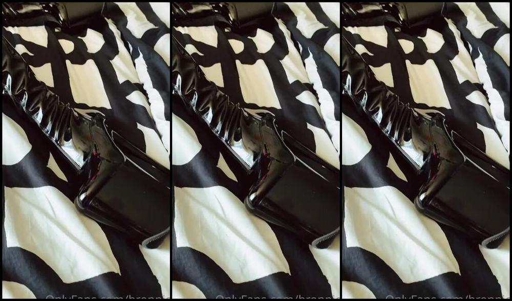 Anna Bronnica Nicknamed Bronnica 05 21 2021 Onlyfans Video New Pink Suit