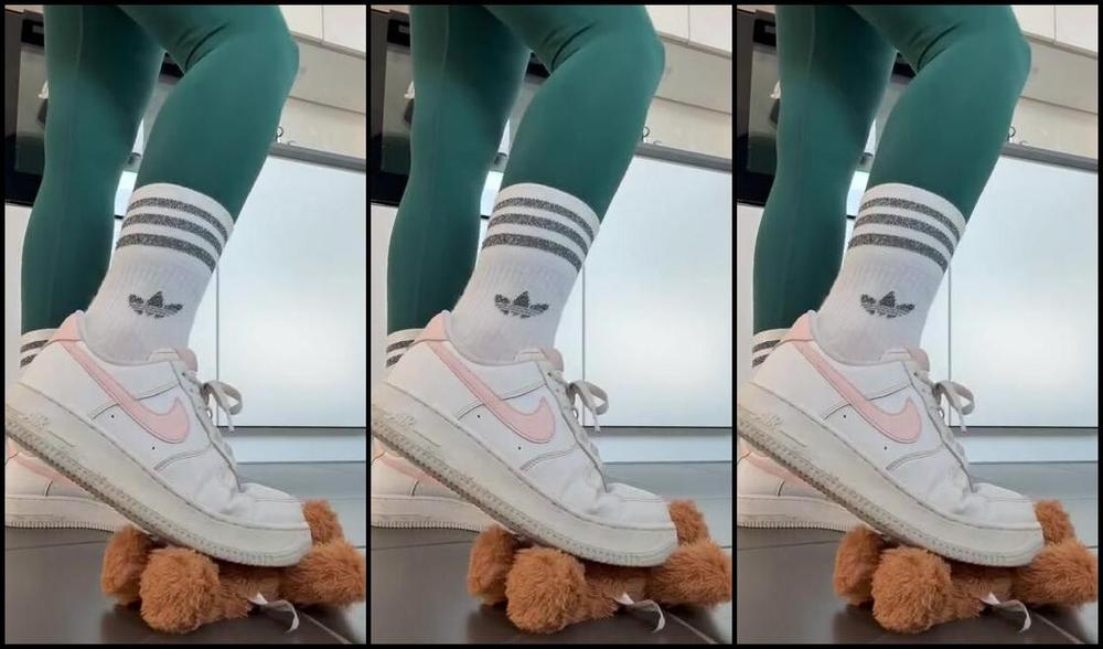 Lovely Sox Nicknamed Lovelysox 04 01 2025 Onlyfans Video Geil Der Teddy Wird Heute Richtig Sch N Platt Getrampelt Dabei Stell Ich Mir Vor Dass