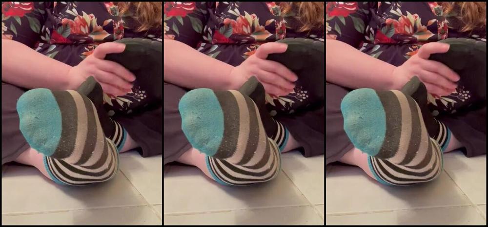 Fattyfeet420 Nicknamed Fattyfeet420 05 09 2023 Onlyfans Video Super Sweaty Moist Socks And Shoes Removed