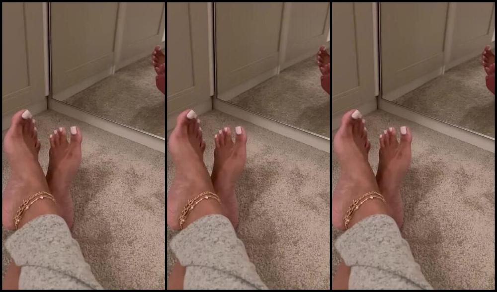 The Pretty Feet Gurl Nicknamed Prettyfeetgurlxo 03 09 2025 Onlyfans Video White Set Alert