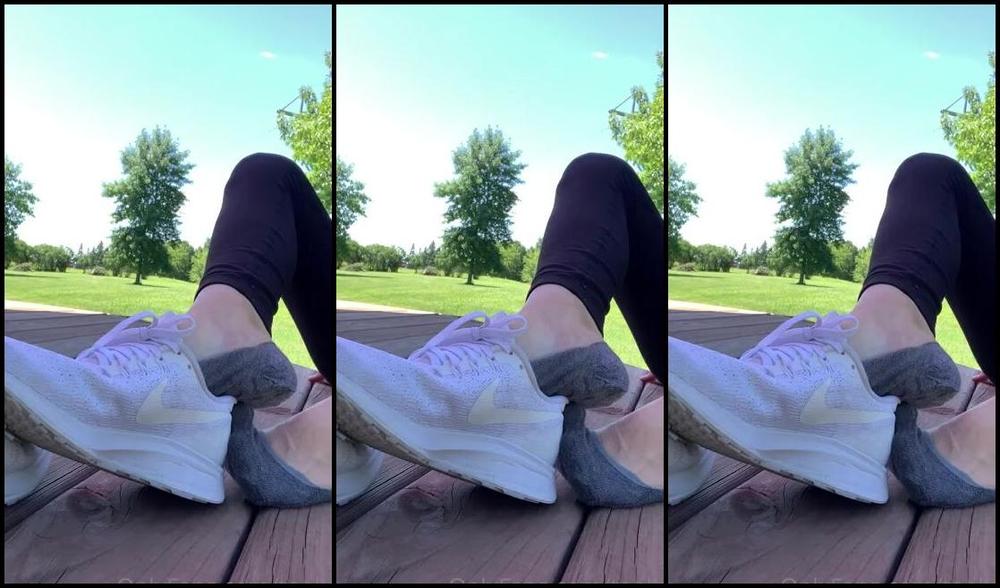 Toe Luxx Nicknamed Toeluxx 07 12 2020 Onlyfans Video Sweaty Shoe And Sock Removal Pte7