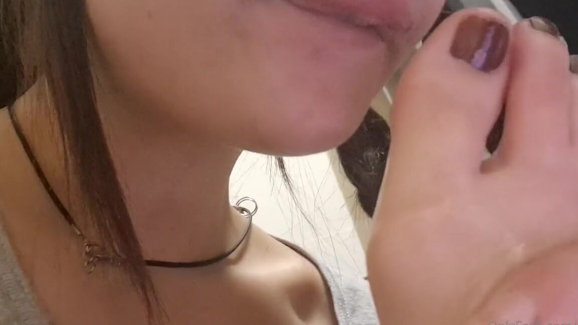 Nirvy Nicknamed Nirvy Onlyfans My Feet Are The Best