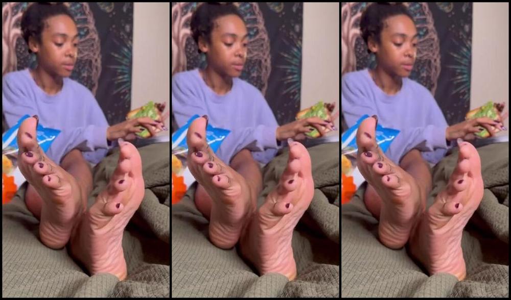 Zafeet Nicknamed Zafeetllc 04 03 2024 Onlyfans Video Wiggling And Eating