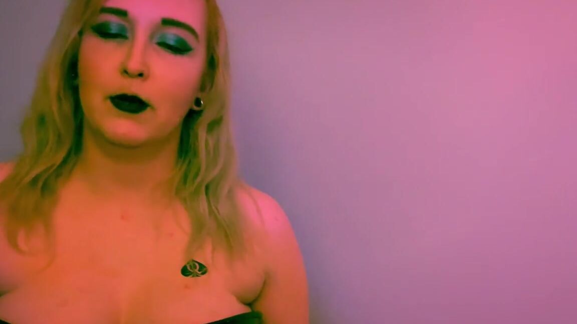 Ivy Sin Nicknamed Nightangelxoxo 01 09 2024 Onlyfans Video Admitting To My Cuck That Im Going To Cuckold Him With The New Bull I Met