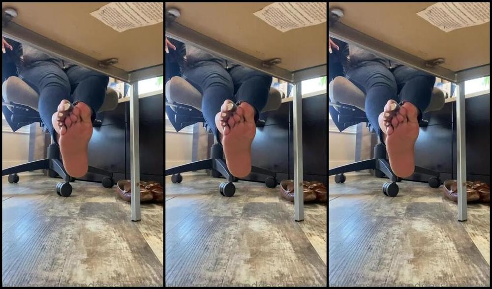 Goddess Smokey Nicknamed Goddesssmokeyyy Onlyfans Did You Watch Me Work The Whole Time