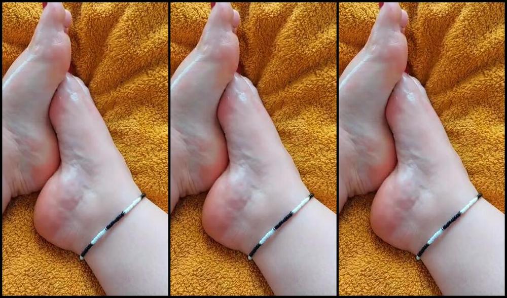 Tinyfairyfeet Nicknamed Tinyfairyfeet 06 12 2023 Onlyfans Video Stare At My Tiny Feet And Relaxxxxxxx