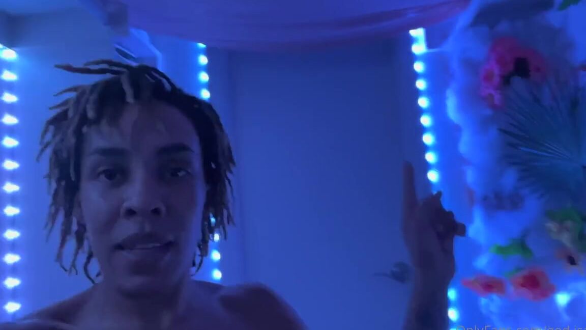 Goddess Adina Nicknamed God Isadina 07 27 2022 Onlyfans Video Fort Tour Because Its Fun And Joy Is Important